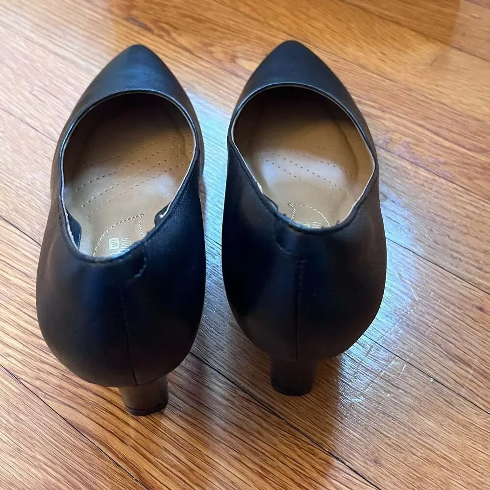Clarks Collection Crewso Wick Black Leather Pumps Heels Comfort Size 6 M EUC